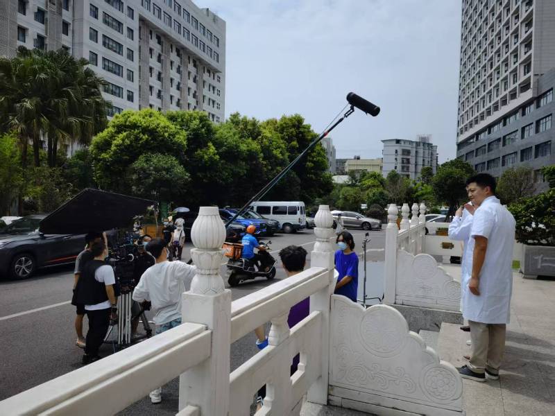 泸定县广告片拍摄公司低成本实现高规格制作的诀窍